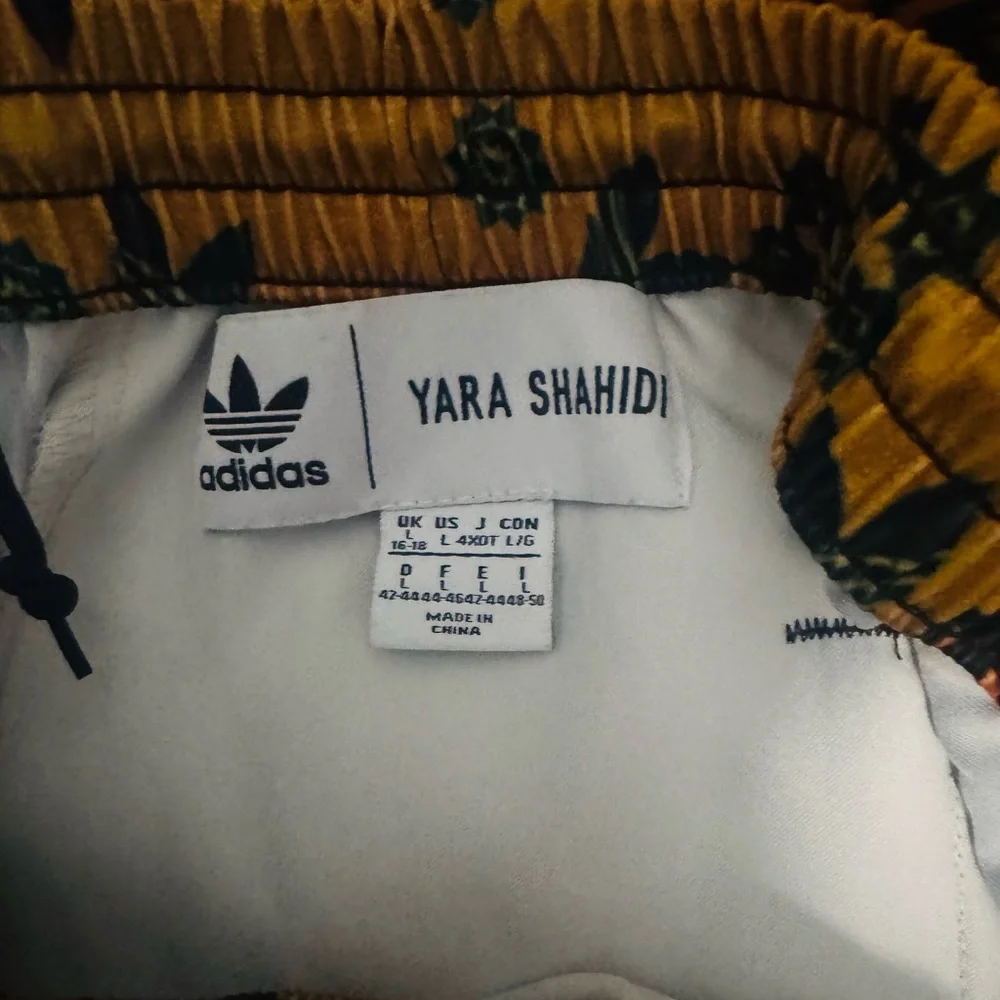 Adidas Yara Sahidi pants L - Picture 5 of 6